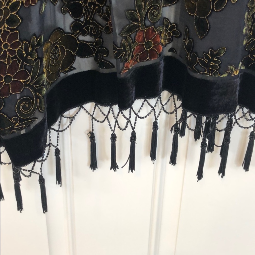 Elegant Beaded Robe/Wrap - Picture 4 of 5